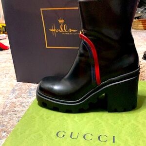 Black Gucci Magnum calf boots